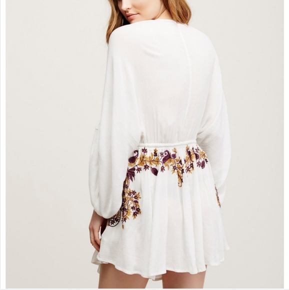 Free People Pretty Pineapple dress- white - Size Xsmall Will fit medium NWT - Picture 2 of 8